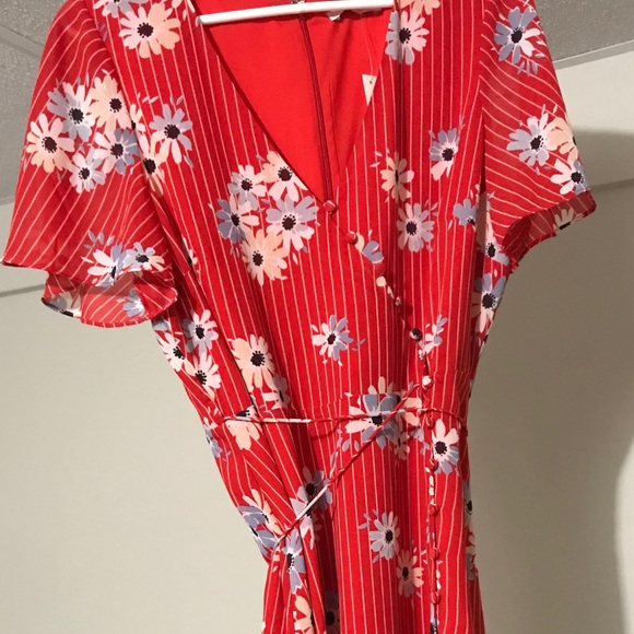 Madewell Dresses & Skirts - Madewell red flower dress